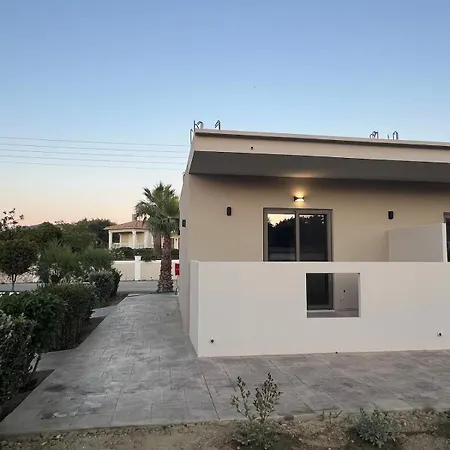 Deluxe Modern Apartment Апартаменты